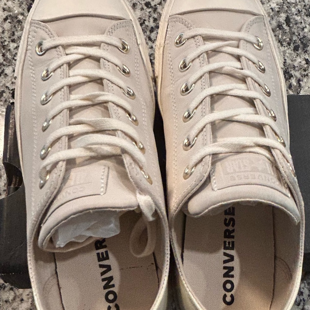 Converse CTAS Ox Leather Sneakers | Women’s 10 / Men’s 8 - Picture 6 of 8